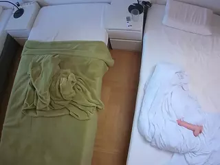 Julmodels Bedroom-D5's Live Sex Cam Show
