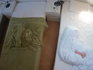 Julmodels Bedroom-D5's Live Sex Cam Show