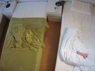 Julmodels Bedroom-D5's Live Sex Cam Show