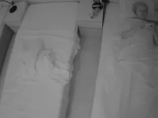 Julmodels Bedroom-D5's Live Sex Cam Show