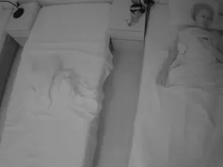 Julmodels Bedroom-D5's Live Sex Cam Show