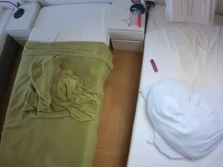 Julmodels Bedroom-D5's Live Sex Cam Show