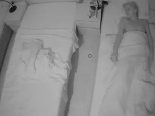 Julmodels Bedroom-D5's Live Sex Cam Show