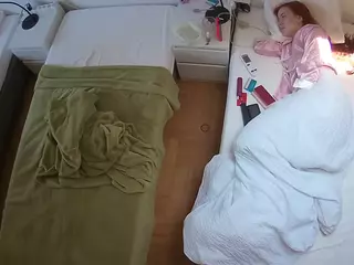 Julmodels Bedroom-D5's Live Sex Cam Show
