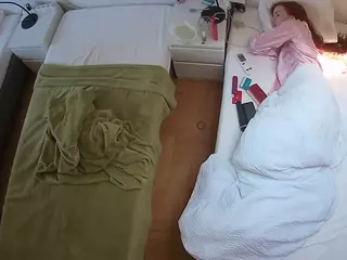 Julmodels Bedroom-D5's Live Sex Cam Show
