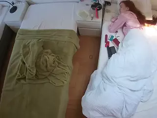 Julmodels Bedroom-D5's Live Sex Cam Show