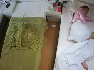 Julmodels Bedroom-D5's Live Sex Cam Show