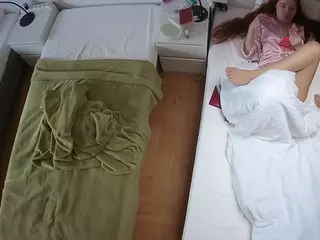 Julmodels Bedroom-D5's Live Sex Cam Show