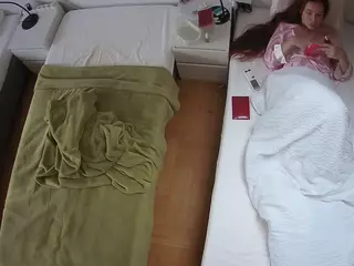 Julmodels Bedroom-D5's Live Sex Cam Show