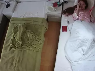 Julmodels Bedroom-D5's Live Sex Cam Show