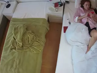Julmodels Bedroom-D5's Live Sex Cam Show
