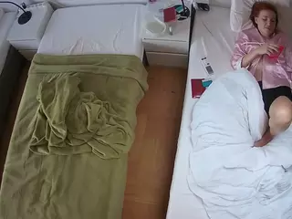 Julmodels Bedroom-D5's Live Sex Cam Show