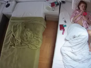 Julmodels Bedroom-D5's Live Sex Cam Show