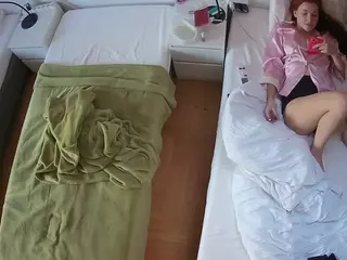 Julmodels Bedroom-D5's Live Sex Cam Show