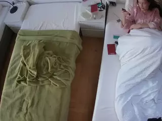 Julmodels Bedroom-D5's Live Sex Cam Show