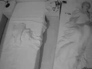 Julmodels Bedroom-D5's Live Sex Cam Show