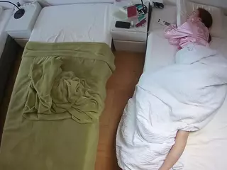 Julmodels Bedroom-D5's Live Sex Cam Show