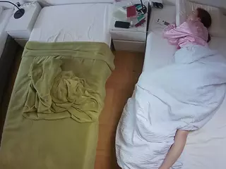 Julmodels Bedroom-D5's Live Sex Cam Show