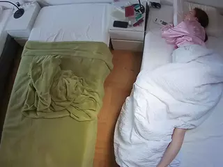 Julmodels Bedroom-D5's Live Sex Cam Show