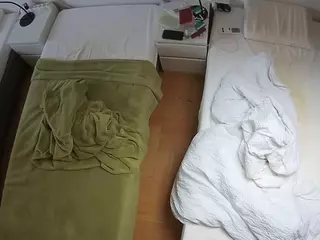 Julmodels Bedroom-D5's Live Sex Cam Show