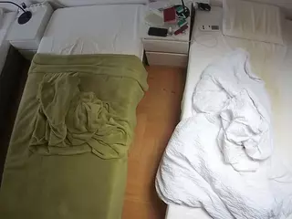 Julmodels Bedroom-D5's Live Sex Cam Show