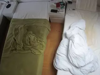 Julmodels Bedroom-D5's Live Sex Cam Show