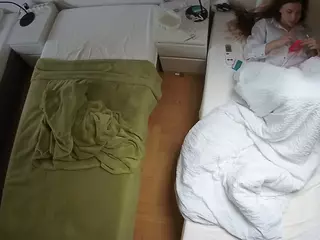 Julmodels Bedroom-D5's Live Sex Cam Show