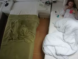 Julmodels Bedroom-D5's Live Sex Cam Show