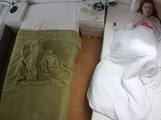 Julmodels Bedroom-D5's Live Sex Cam Show