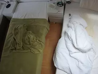 Julmodels Bedroom-D5's Live Sex Cam Show