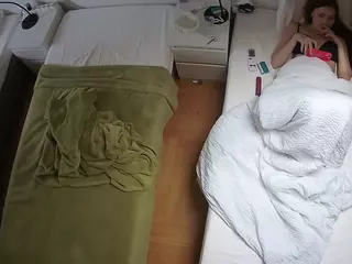 Julmodels Bedroom-D5's Live Sex Cam Show