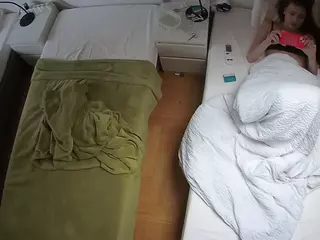 Julmodels Bedroom-D5's Live Sex Cam Show