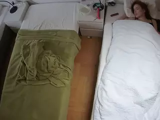 Julmodels Bedroom-D5's Live Sex Cam Show