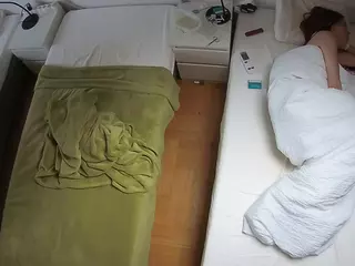 Julmodels Bedroom-D5's Live Sex Cam Show