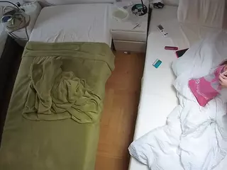 Julmodels Bedroom-D5's Live Sex Cam Show