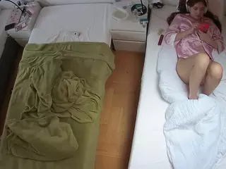 Julmodels Bedroom-D5's Live Sex Cam Show