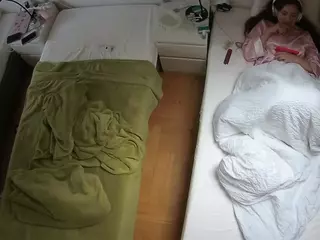 Julmodels Bedroom-D5's Live Sex Cam Show