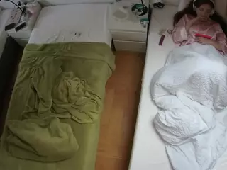 Julmodels Bedroom-D5's Live Sex Cam Show