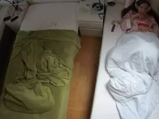 Julmodels Bedroom-D5's Live Sex Cam Show