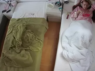 Julmodels Bedroom-D5's Live Sex Cam Show