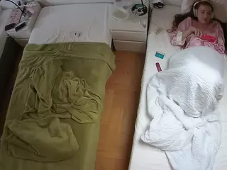 Julmodels Bedroom-D5's Live Sex Cam Show