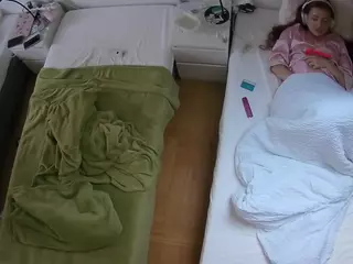 Julmodels Bedroom-D5's Live Sex Cam Show