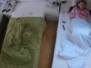 Julmodels Bedroom-D5's Live Sex Cam Show