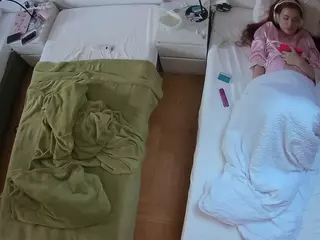 Julmodels Bedroom-D5's Live Sex Cam Show