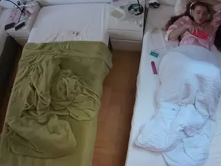 Julmodels Bedroom-D5's Live Sex Cam Show
