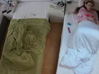 Julmodels Bedroom-D5's Live Sex Cam Show