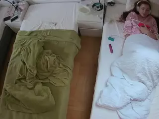 Julmodels Bedroom-D5's Live Sex Cam Show