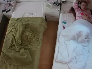 Julmodels Bedroom-D5's Live Sex Cam Show