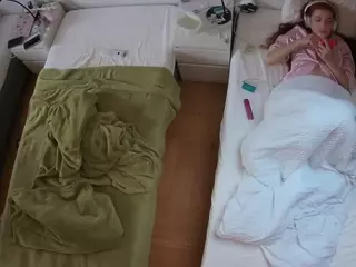 Julmodels Bedroom-D5's Live Sex Cam Show