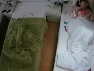 Julmodels Bedroom-D5's Live Sex Cam Show